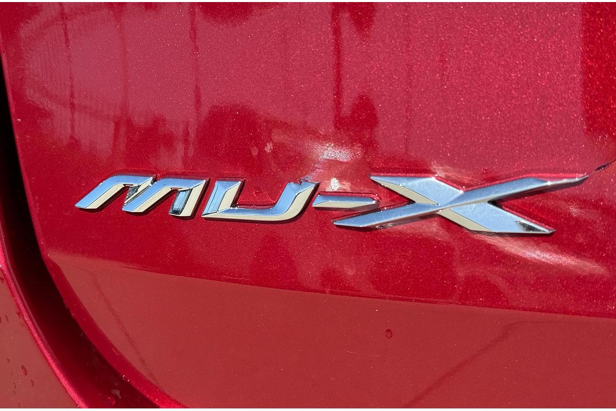 2025 Isuzu MU-X LS-T