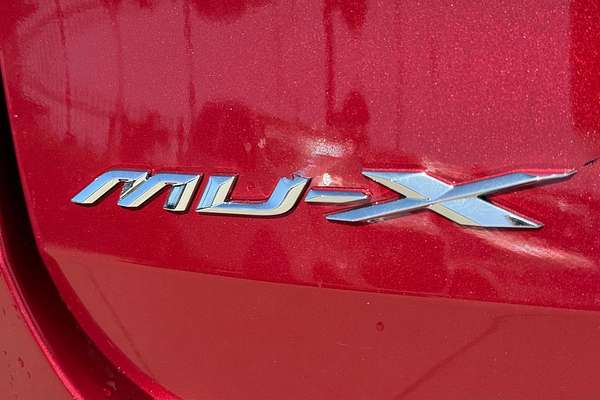 2025 Isuzu MU-X LS-T