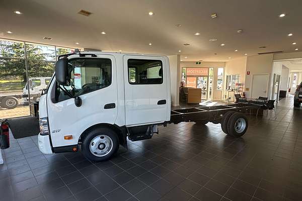 2024 Hino 300 Series 617 Crew 4x2 LWB