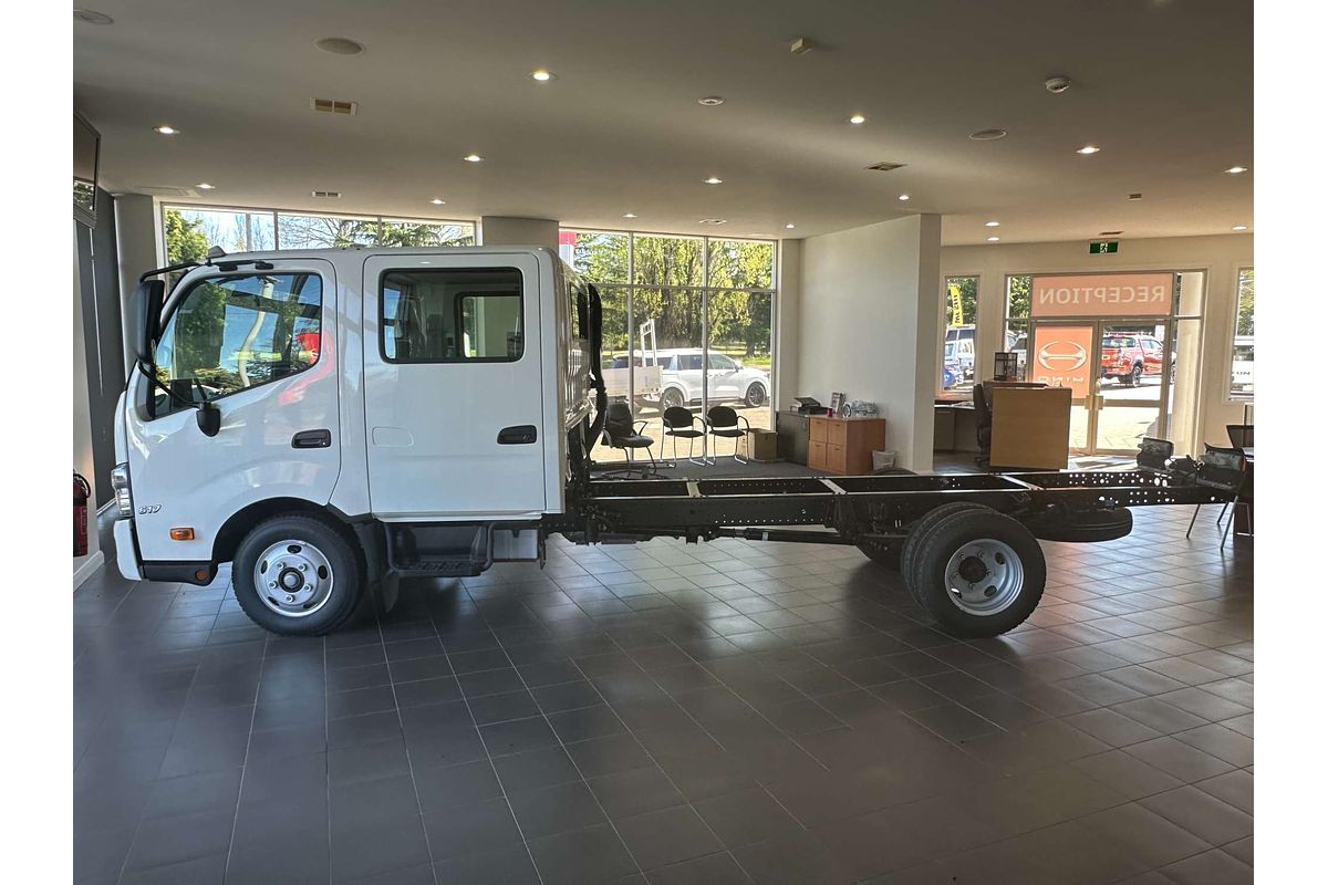 2024 Hino 300 Series 617 Crew 4x2 LWB