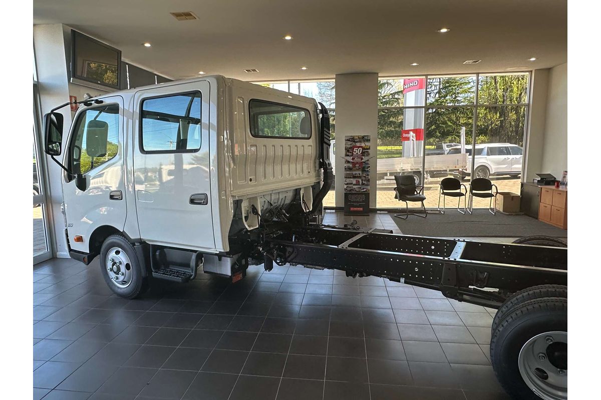 2024 Hino 300 Series 617 Crew 4x2 LWB