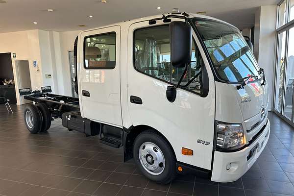 2024 Hino 300 Series 617 Crew 4x2 LWB