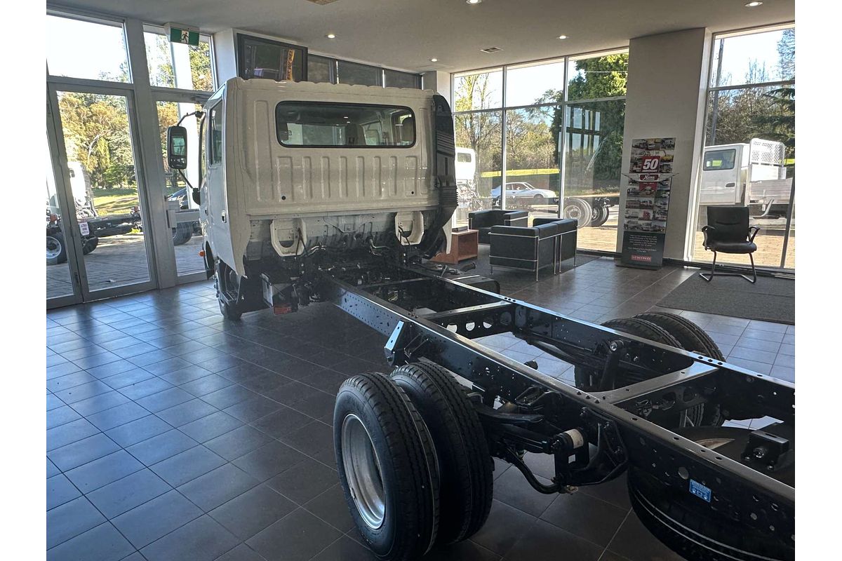 2024 Hino 300 Series 617 Crew 4x2 LWB