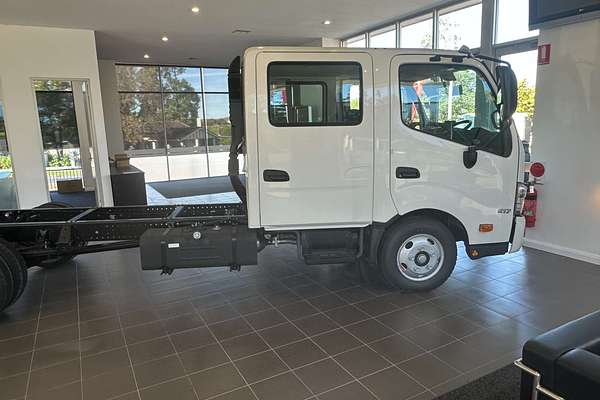2024 Hino 300 Series 617 Crew 4x2 LWB