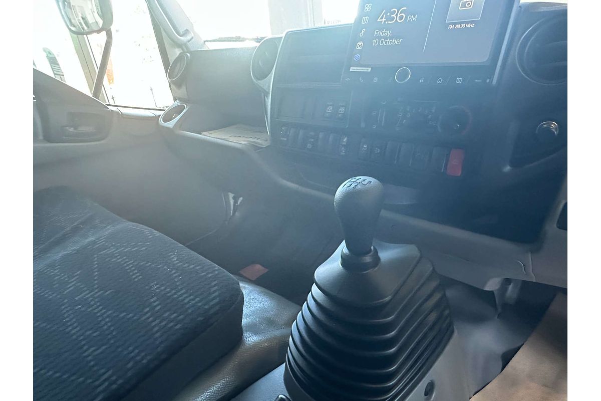 2024 Hino 300 Series 617 Crew 4x2 LWB