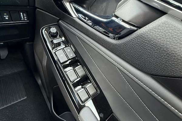 2025 Isuzu MU-X LS-T