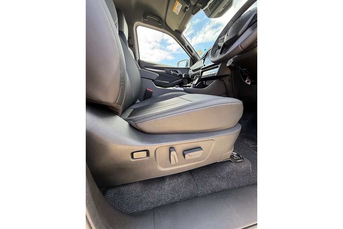 2025 Isuzu MU-X LS-T