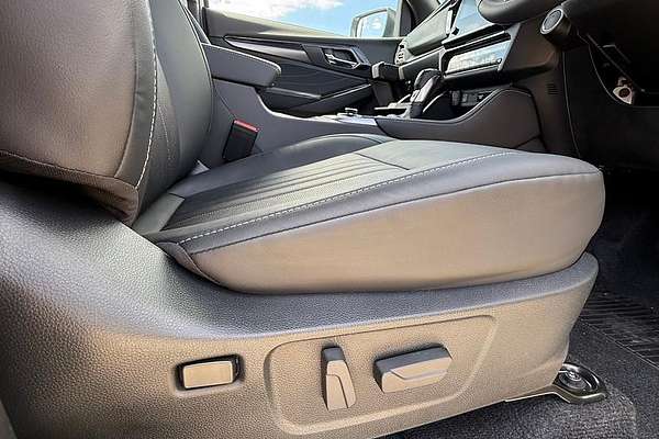 2025 Isuzu MU-X LS-T