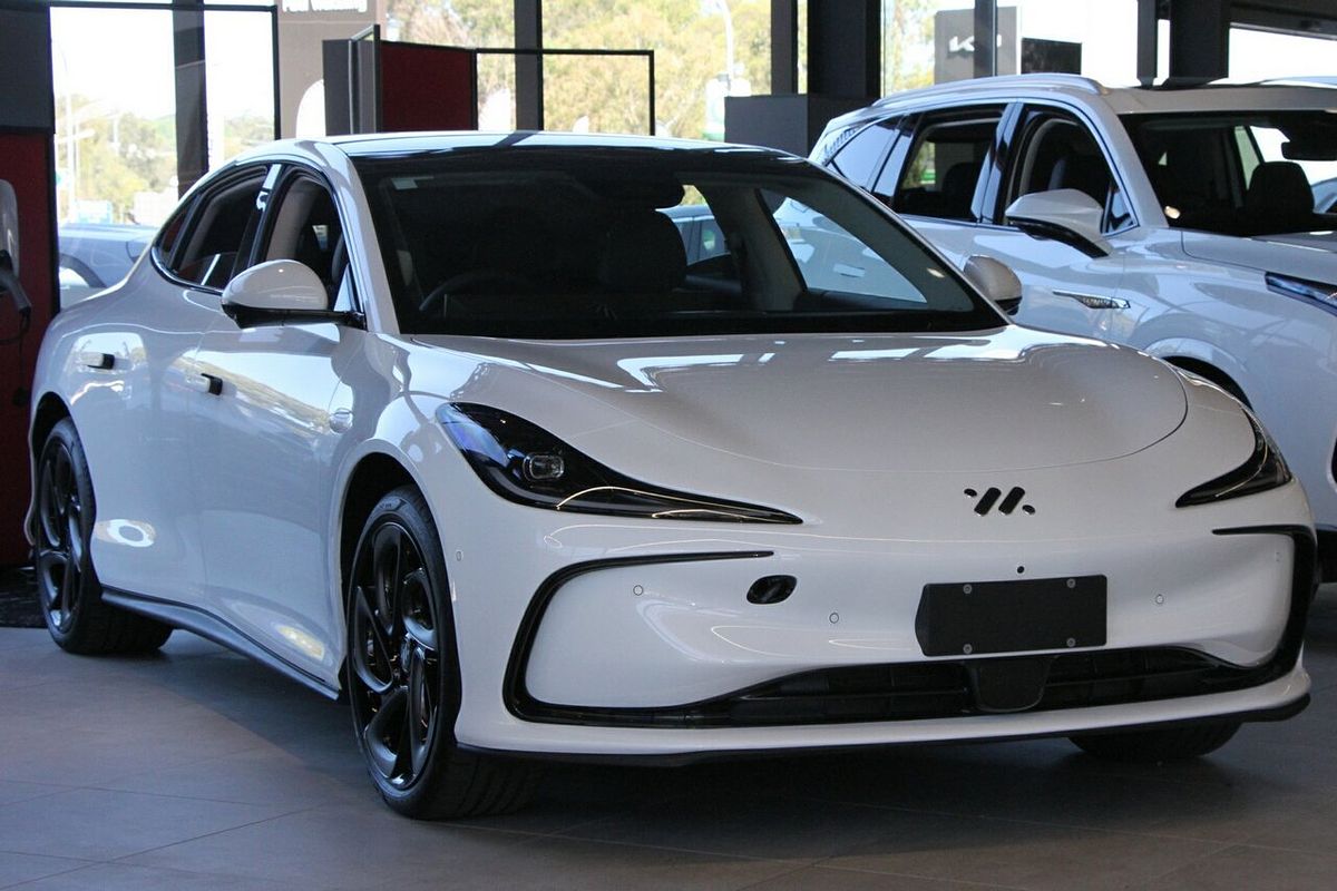 2025 MG IM5 Performance P12L