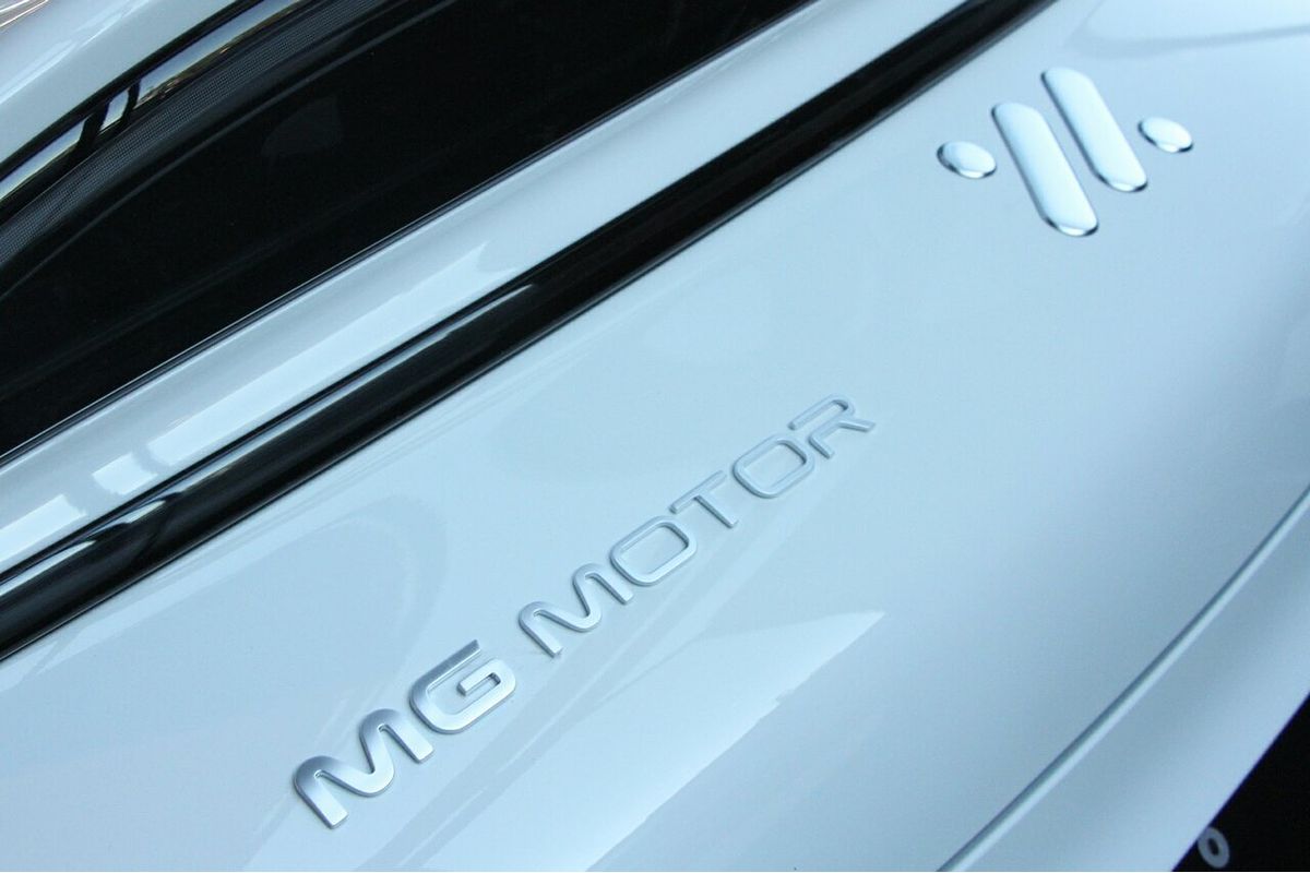 2025 MG IM5 Performance P12L