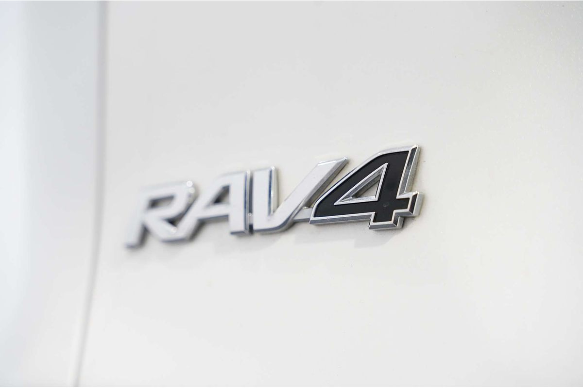 2020 Toyota RAV4 GXL MXAA52R