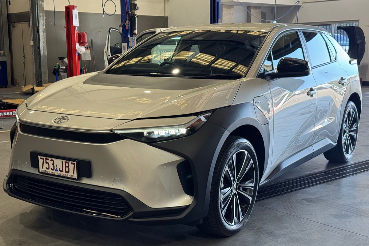 2023 Toyota bZ4X XEAM10R