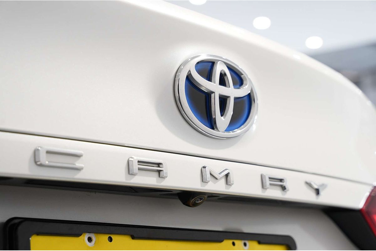 2021 Toyota Camry Ascent AXVH70R