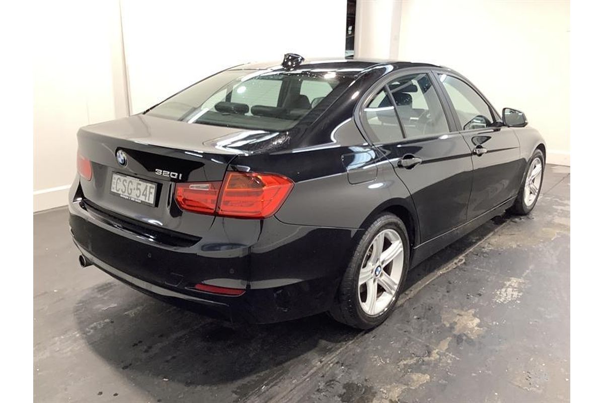 2014 BMW 3 Series 320i F30