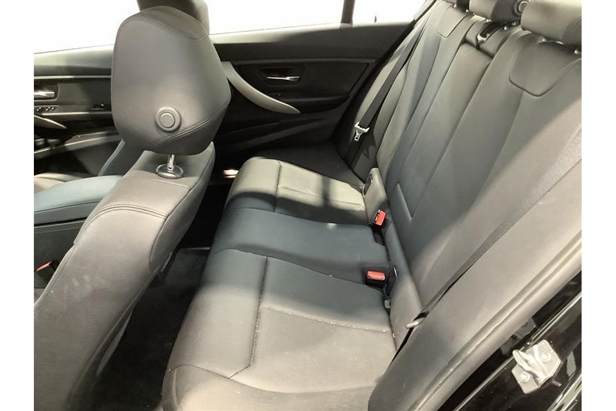 2014 BMW 3 Series 320i F30