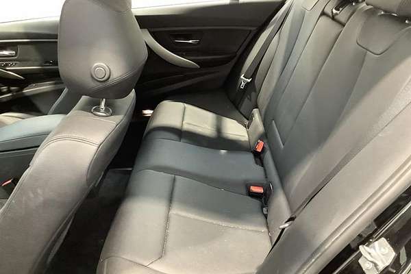 2014 BMW 3 Series 320i F30