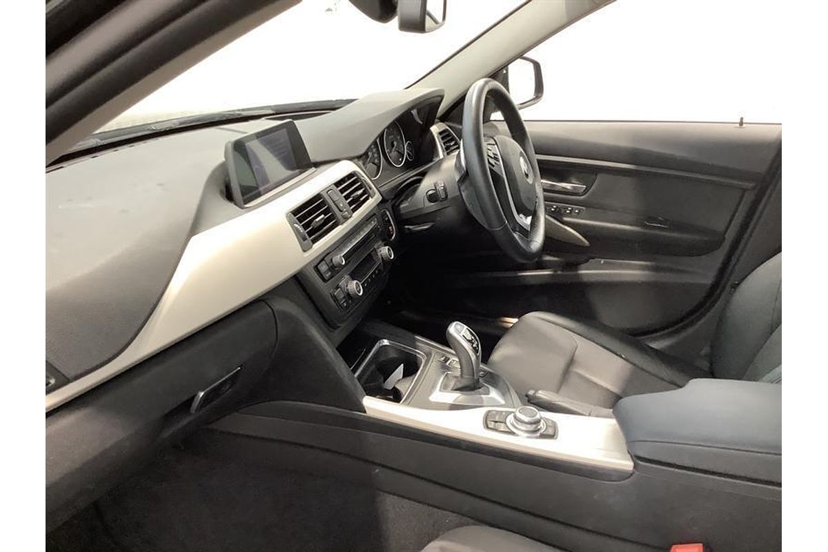 2014 BMW 3 Series 320i F30