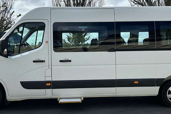 2018 Renault Master X62 LWB Mid Roof