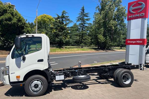 2025 Hino 300 Series