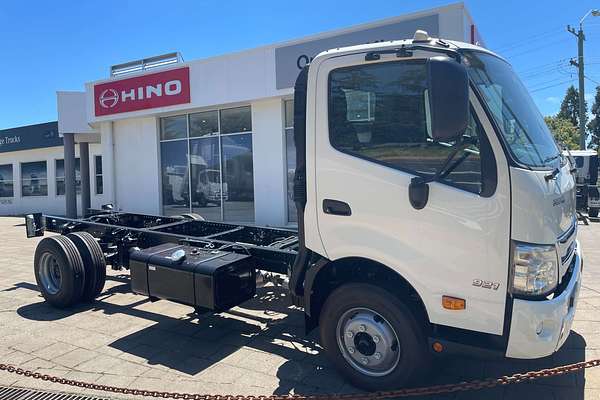 2025 Hino 300 Series