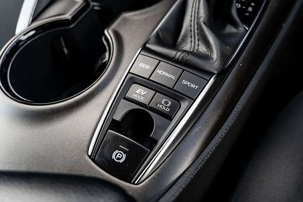 2022 Toyota Camry Ascent AXVH70R