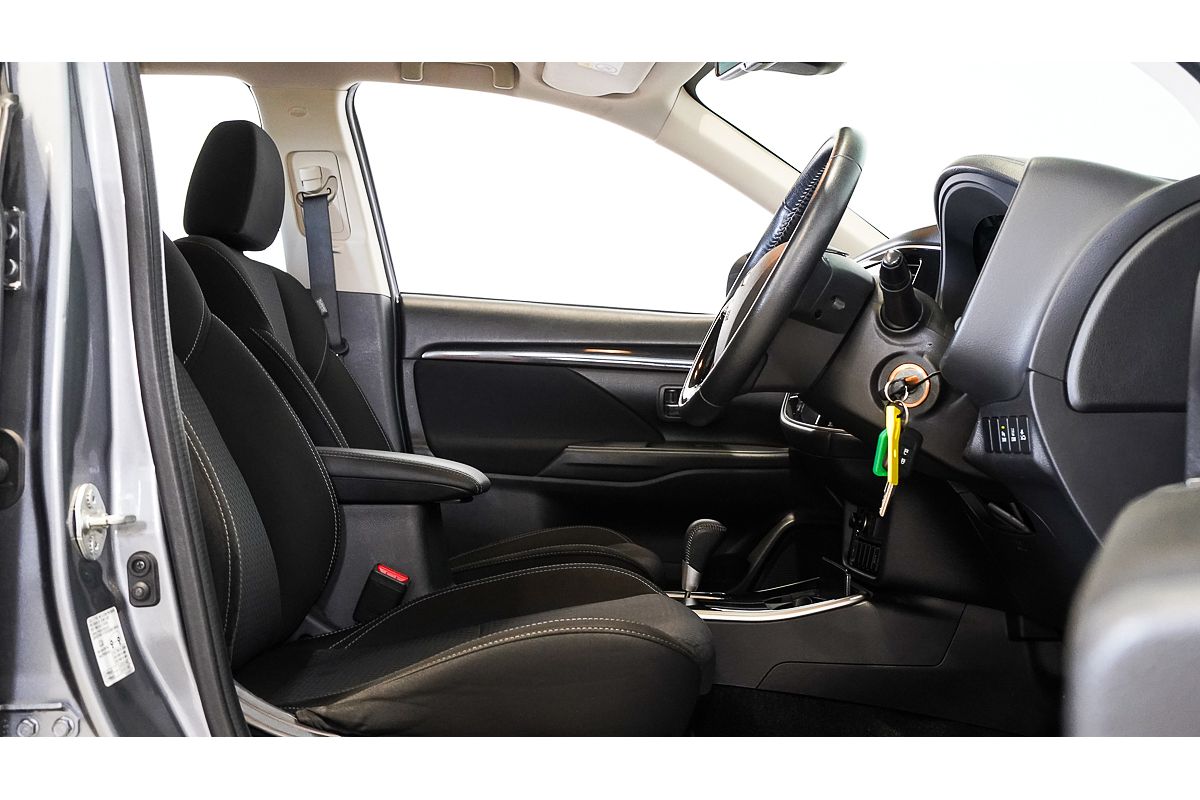 2021 Mitsubishi Outlander ES ZL