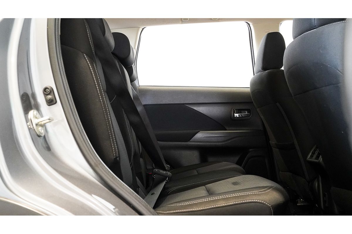 2021 Mitsubishi Outlander ES ZL