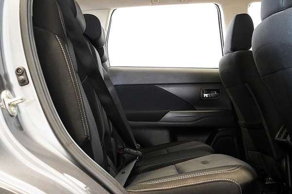 2021 Mitsubishi Outlander ES ZL