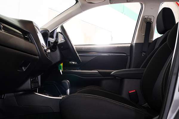 2021 Mitsubishi Outlander ES ZL
