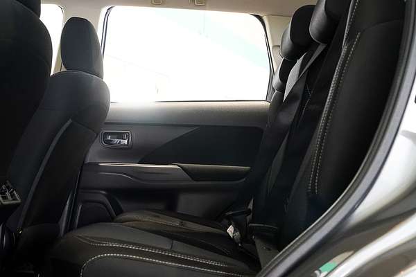 2021 Mitsubishi Outlander ES ZL