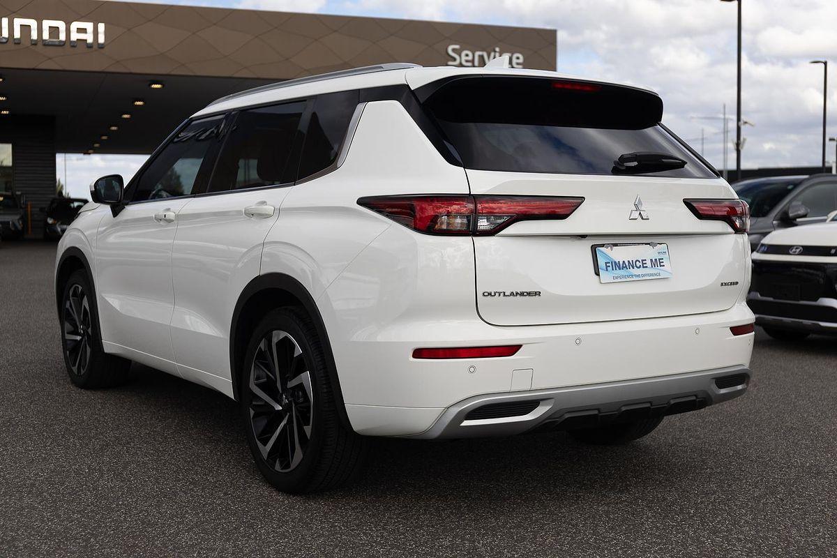 2022 Mitsubishi Outlander Exceed ZM