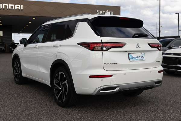 2022 Mitsubishi Outlander Exceed ZM
