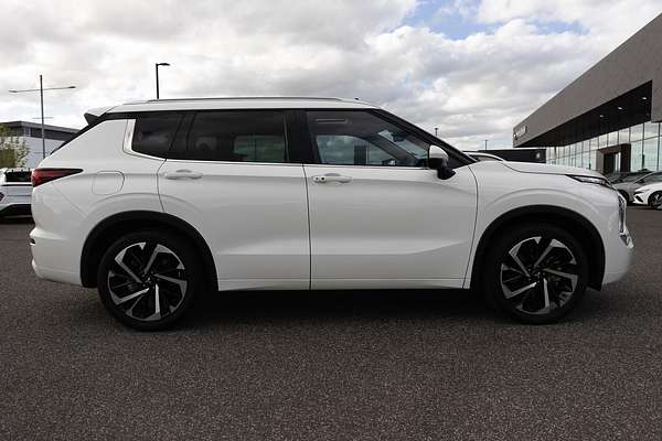 2022 Mitsubishi Outlander Exceed ZM
