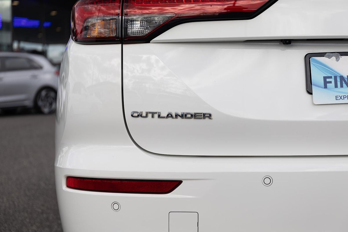 2022 Mitsubishi Outlander Exceed ZM