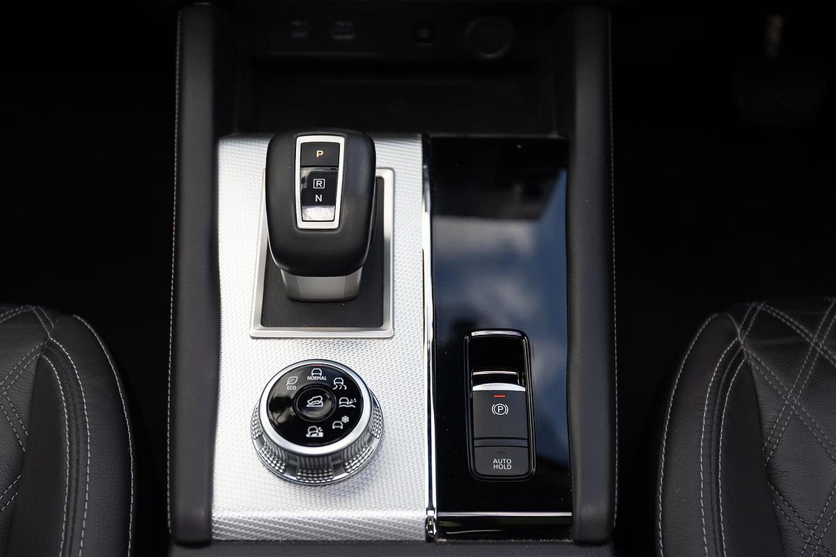 2022 Mitsubishi Outlander Exceed ZM