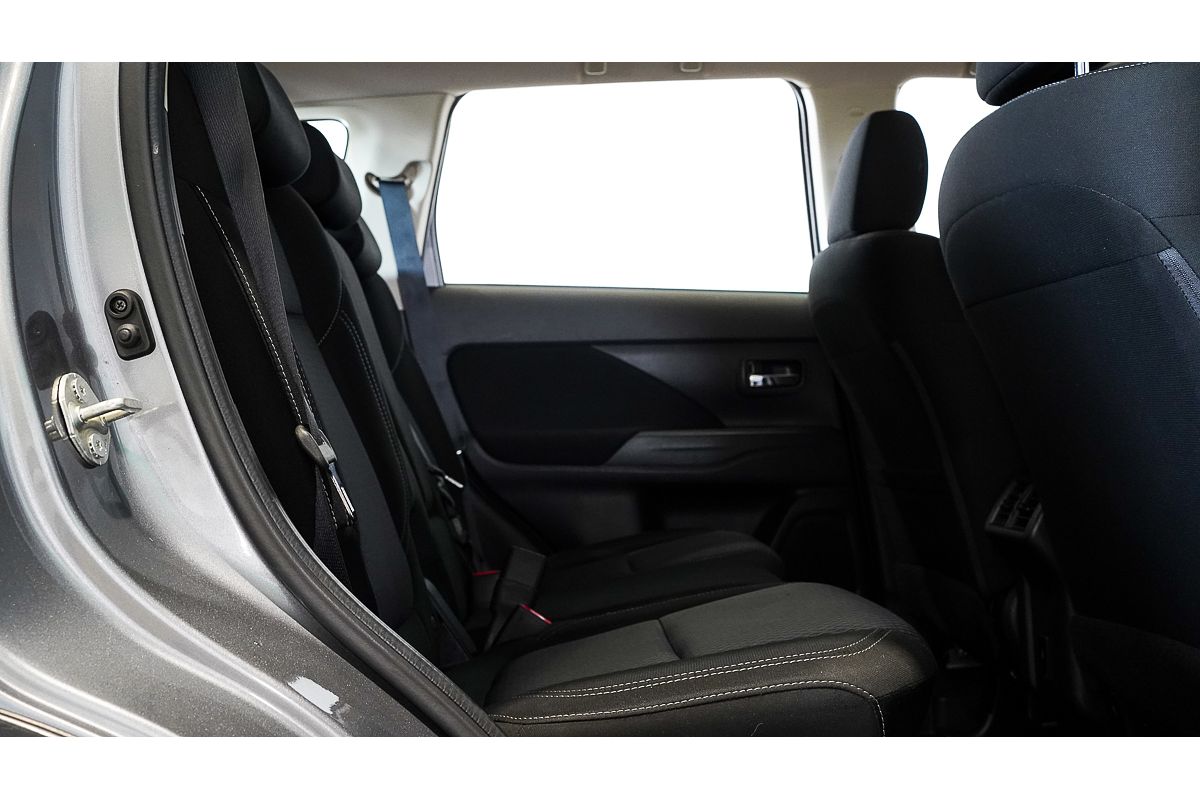 2021 Mitsubishi Outlander ES ZL