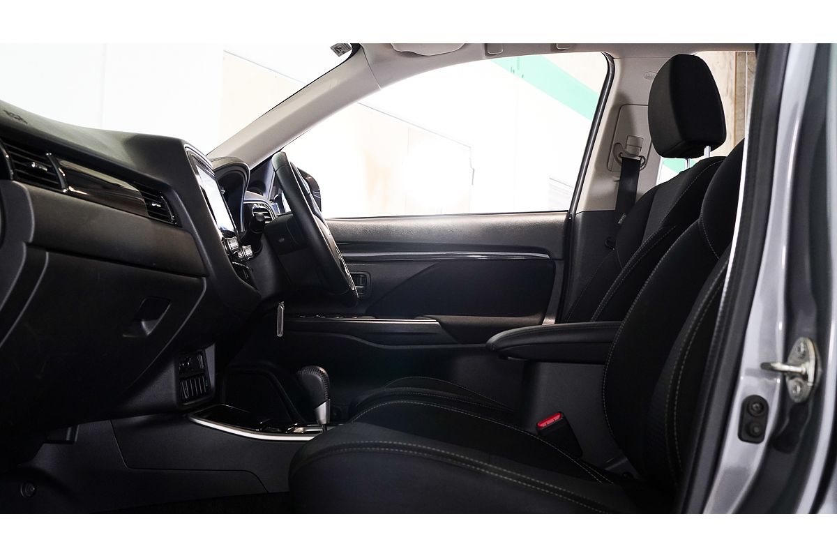 2021 Mitsubishi Outlander ES ZL