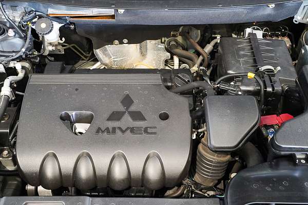 2021 Mitsubishi Outlander ES ZL