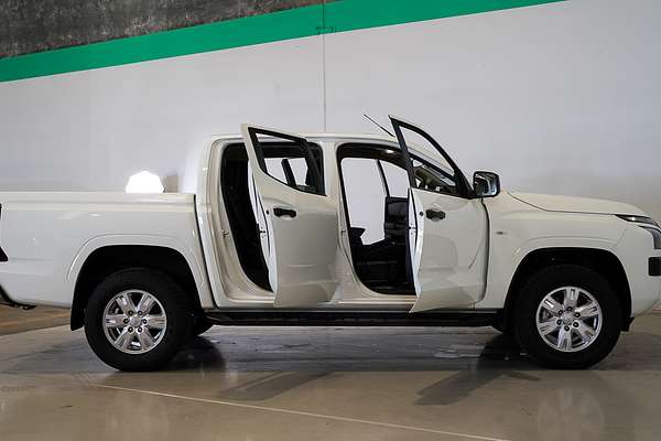 2024 Mitsubishi Triton GLX+ MV 4X4
