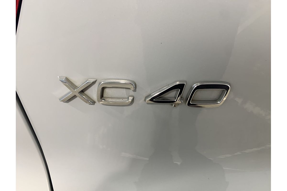2021 Volvo XC40 T4 Inscription