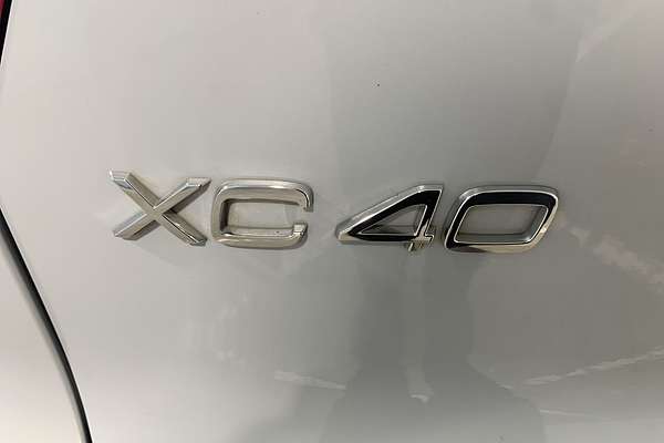 2021 Volvo XC40 T4 Inscription