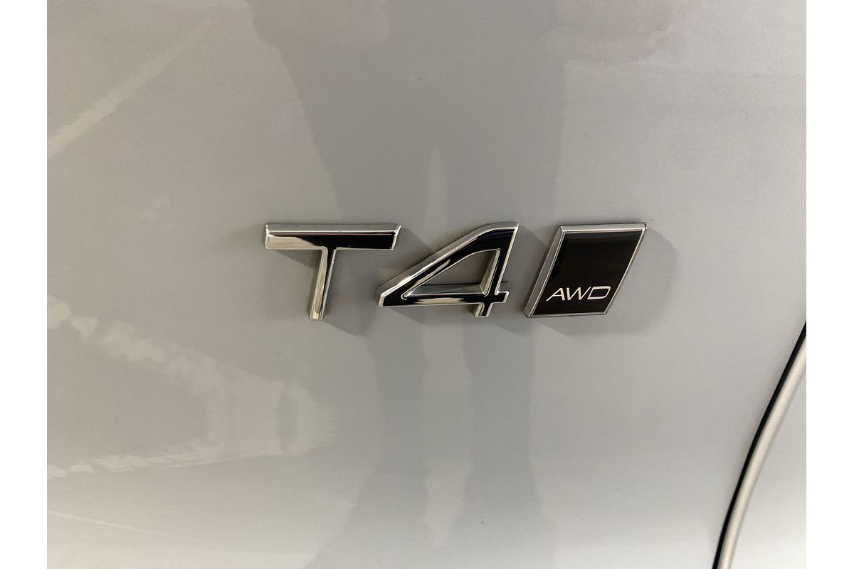 2021 Volvo XC40 T4 Inscription