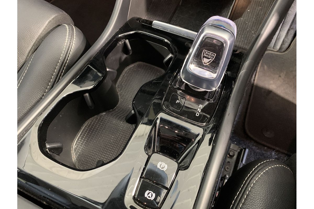 2021 Volvo XC40 T4 Inscription