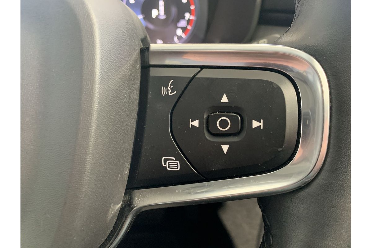 2021 Volvo XC40 T4 Inscription