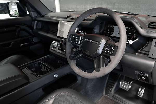 2023 Land Rover Defender 110 P525 V8 L663