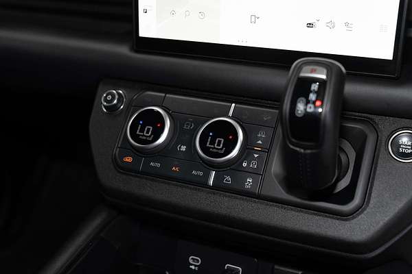 2023 Land Rover Defender 110 P525 V8 L663