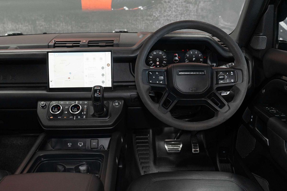 2023 Land Rover Defender 110 P525 V8 L663
