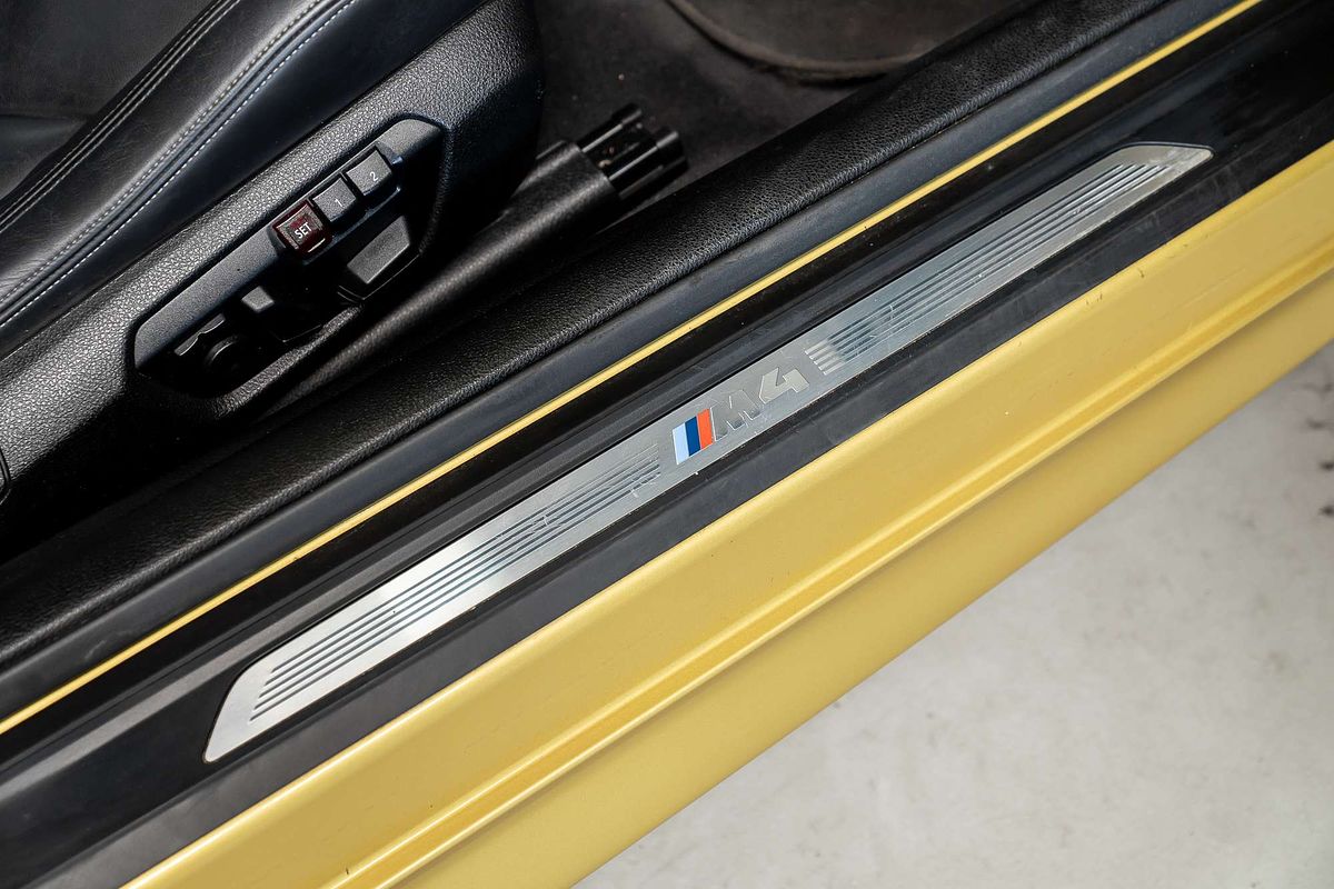 2014 BMW M4  F82