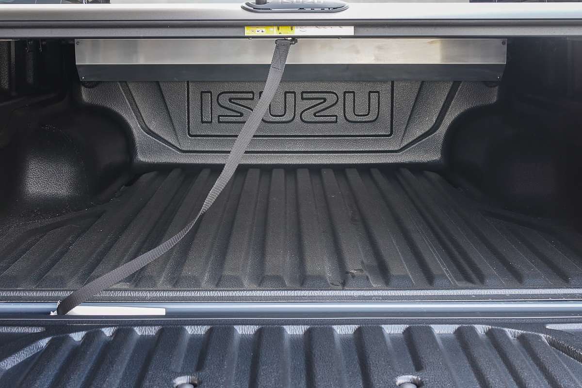2025 Isuzu D-MAX X-TERRAIN 4X4