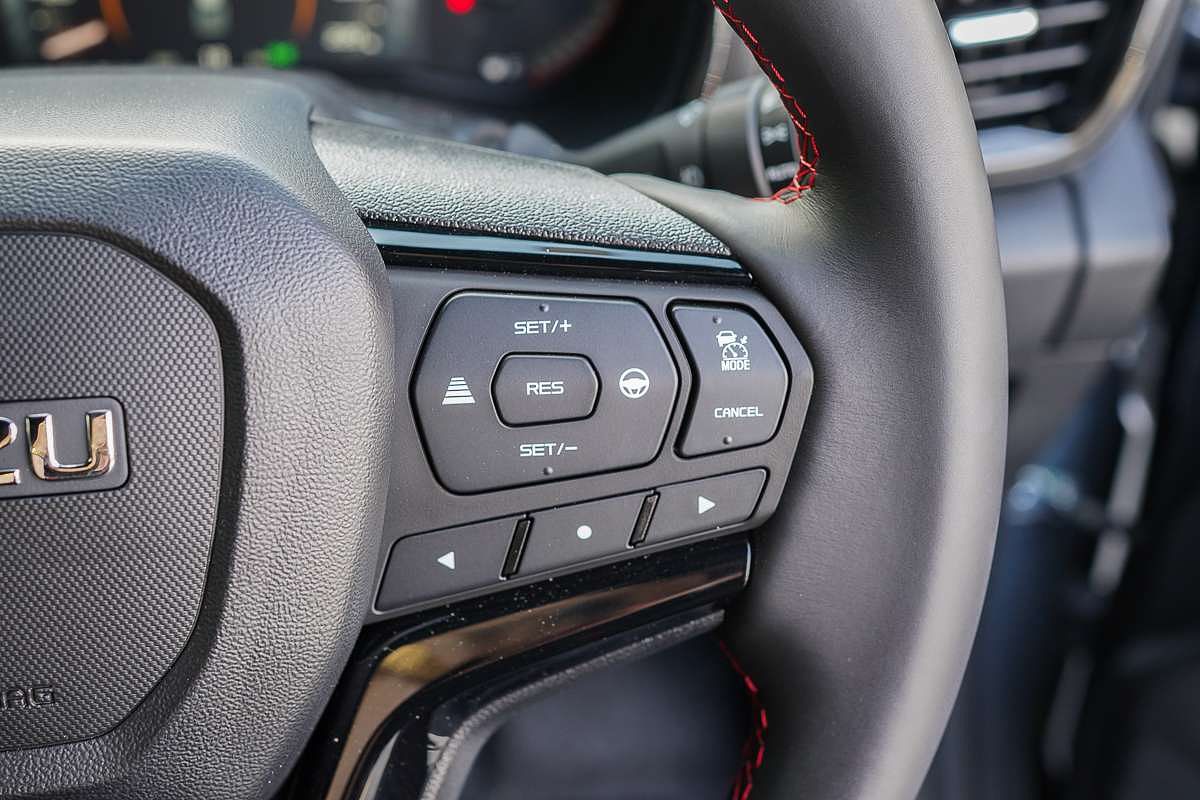 2025 Isuzu D-MAX X-TERRAIN 4X4